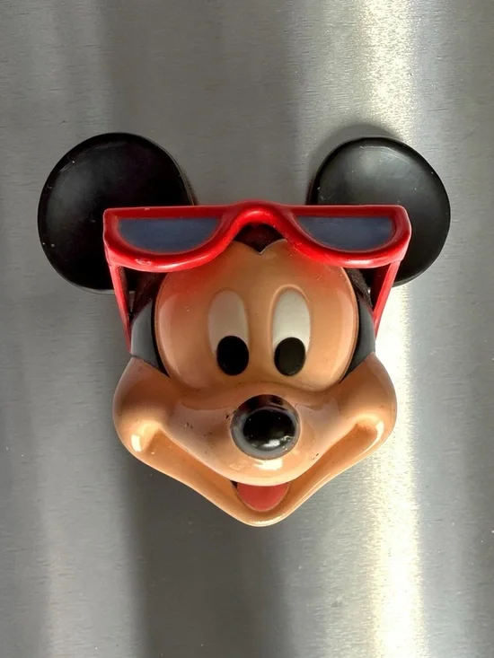 Vintage 80s/90s DISNEY Mickey Mouse Refrigerator Magnet - Picture 8 of 9